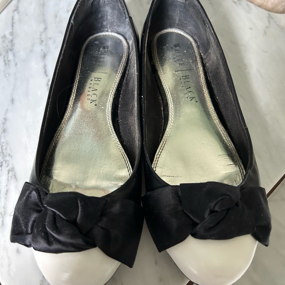 White House Black Market Women's Black and White Ballet Flats